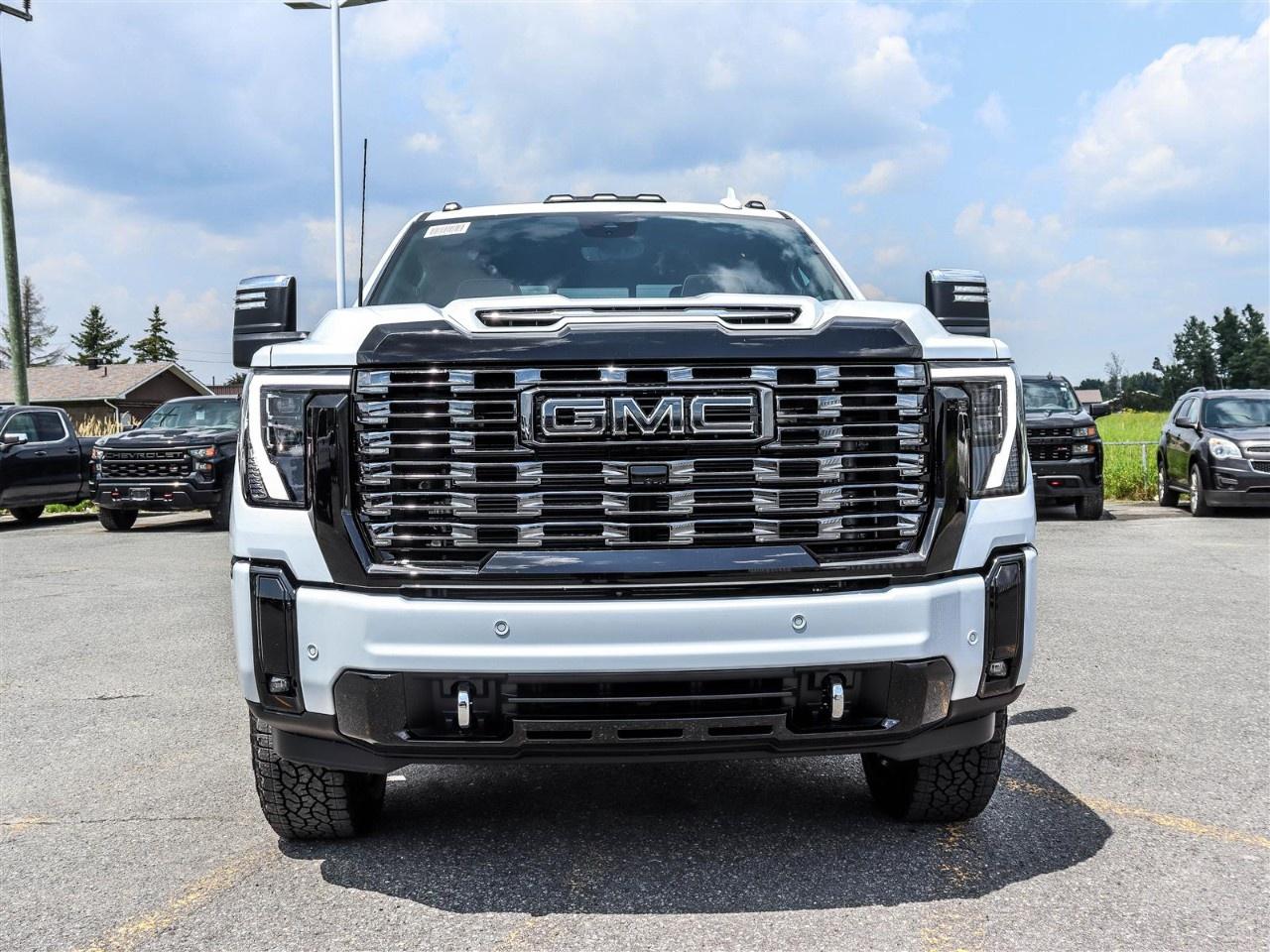 2026 GMC SIERRA 2500HD Crew Cab Standard Box 4-Wheel Drive Denali Ultimate Photo