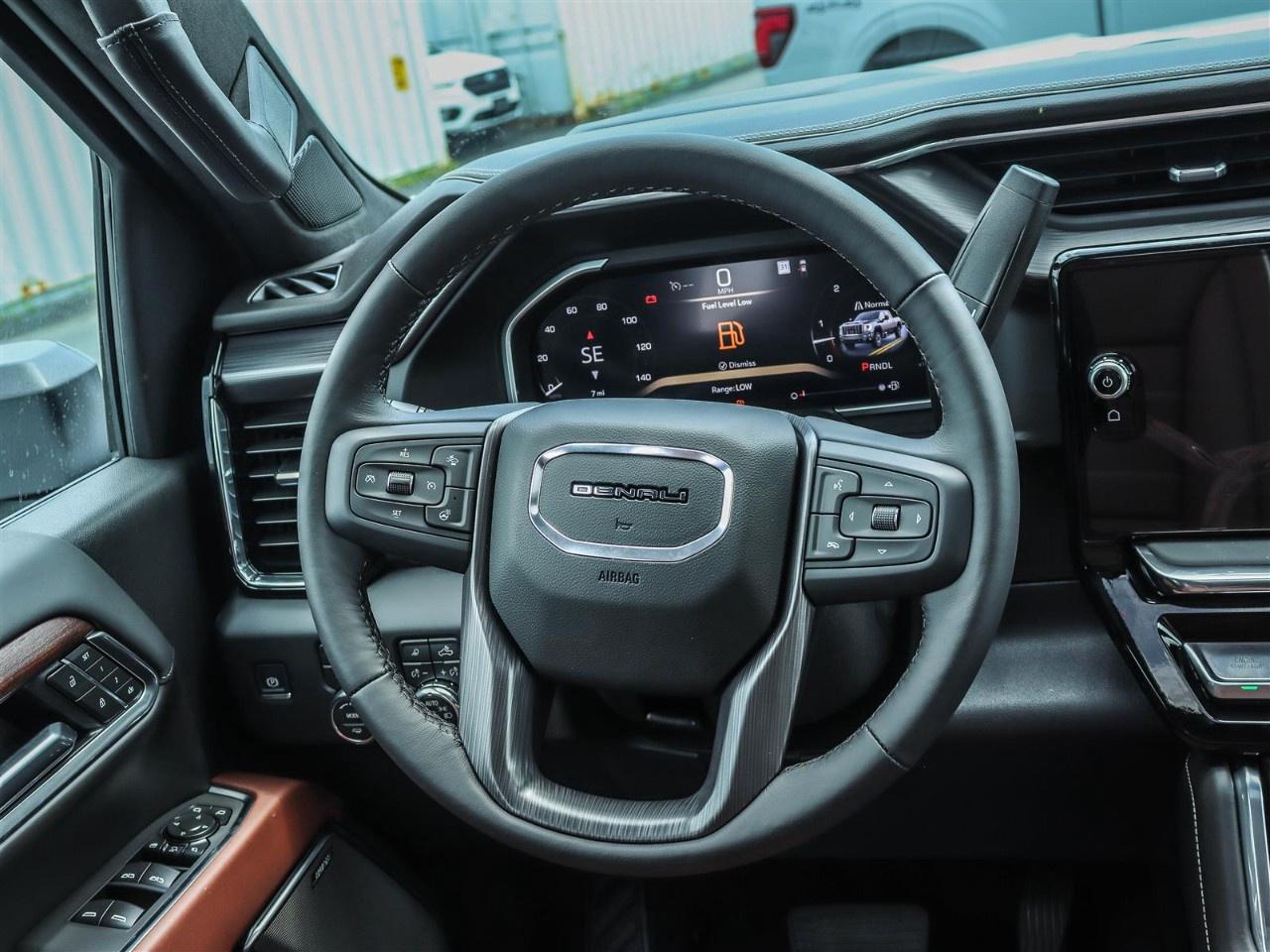 2026 GMC SIERRA 2500HD Crew Cab Standard Box 4-Wheel Drive Denali Ultimate Photo
