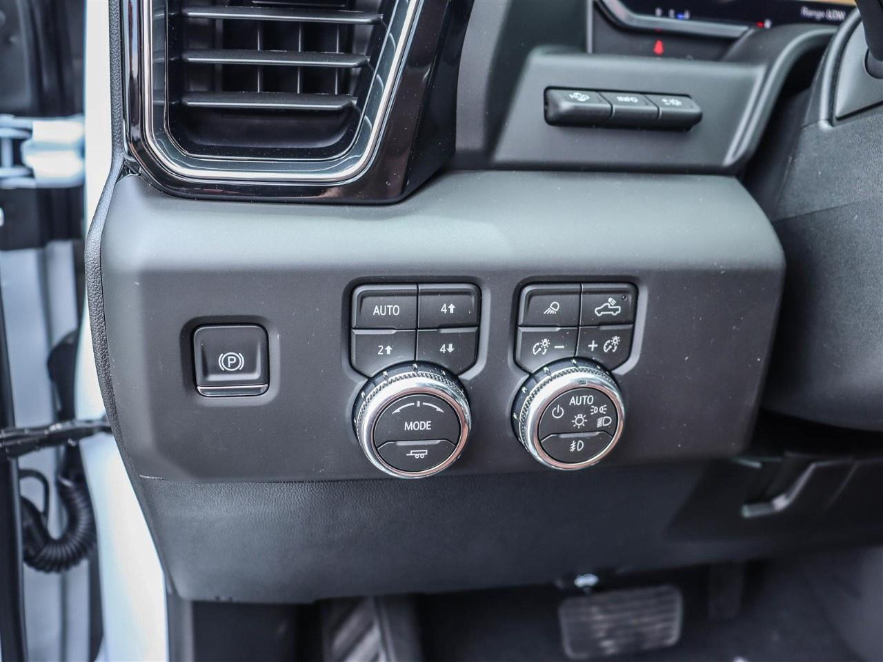 2026 GMC SIERRA 2500HD Crew Cab Standard Box 4-Wheel Drive Denali Ultimate Photo
