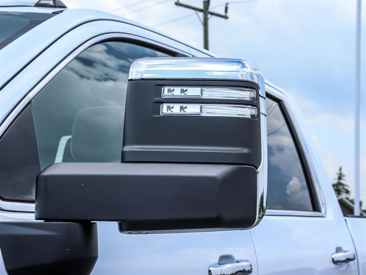 2026 GMC SIERRA 2500HD Crew Cab Standard Box 4-Wheel Drive Denali Ultimate Photo
