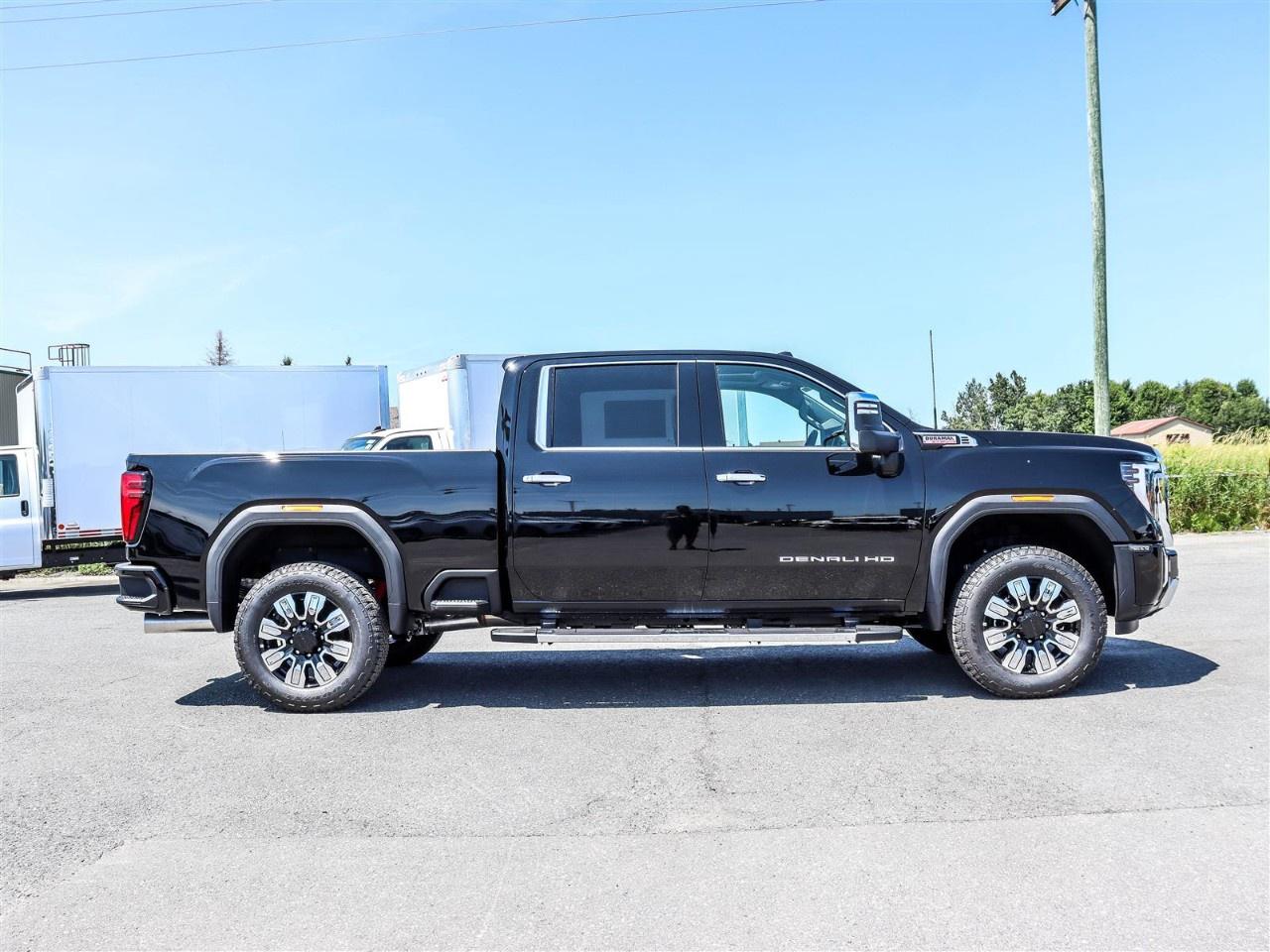 2026 GMC SIERRA 2500HD Crew Cab Standard Box 4-Wheel Drive Denali Photo