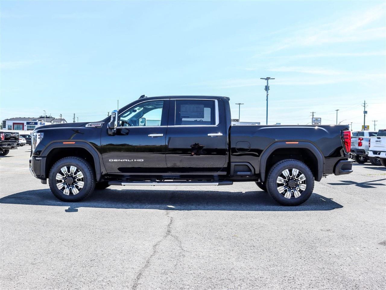 2026 GMC SIERRA 2500HD Crew Cab Standard Box 4-Wheel Drive Denali Photo