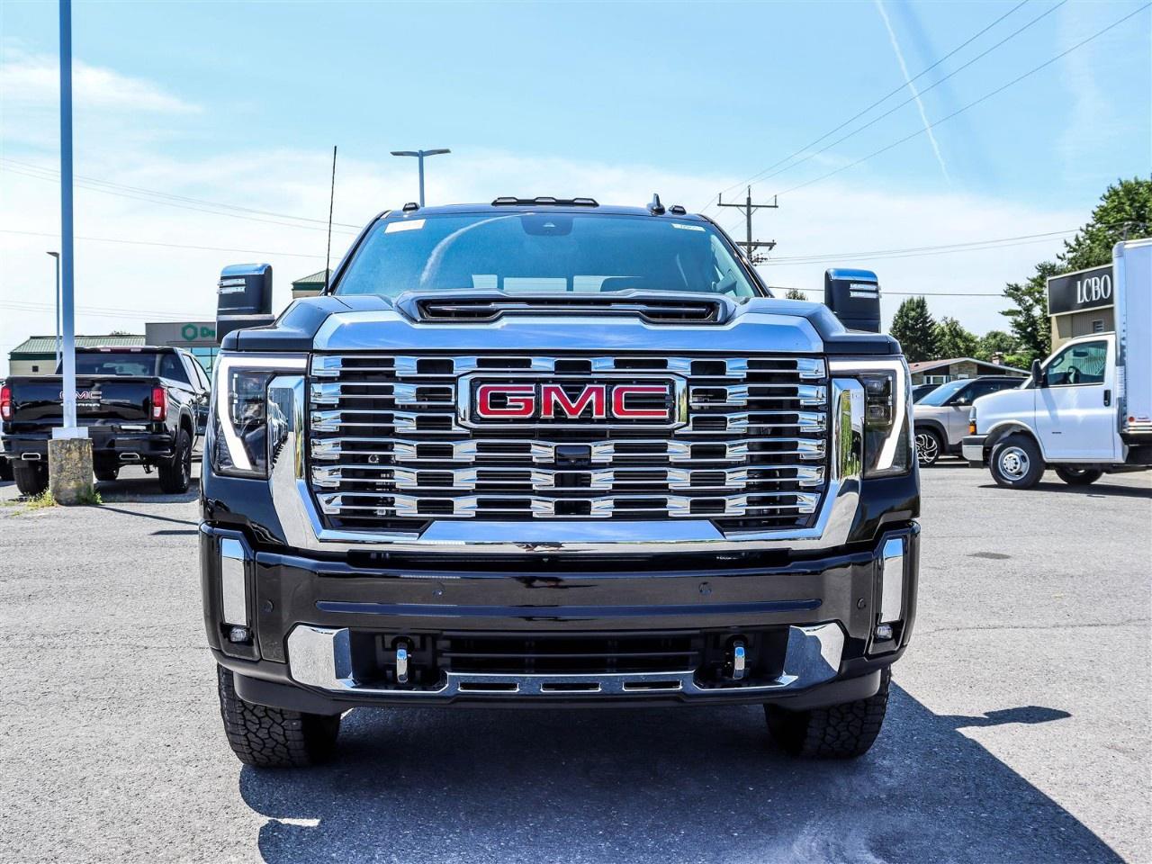 2026 GMC SIERRA 2500HD Crew Cab Standard Box 4-Wheel Drive Denali Photo5