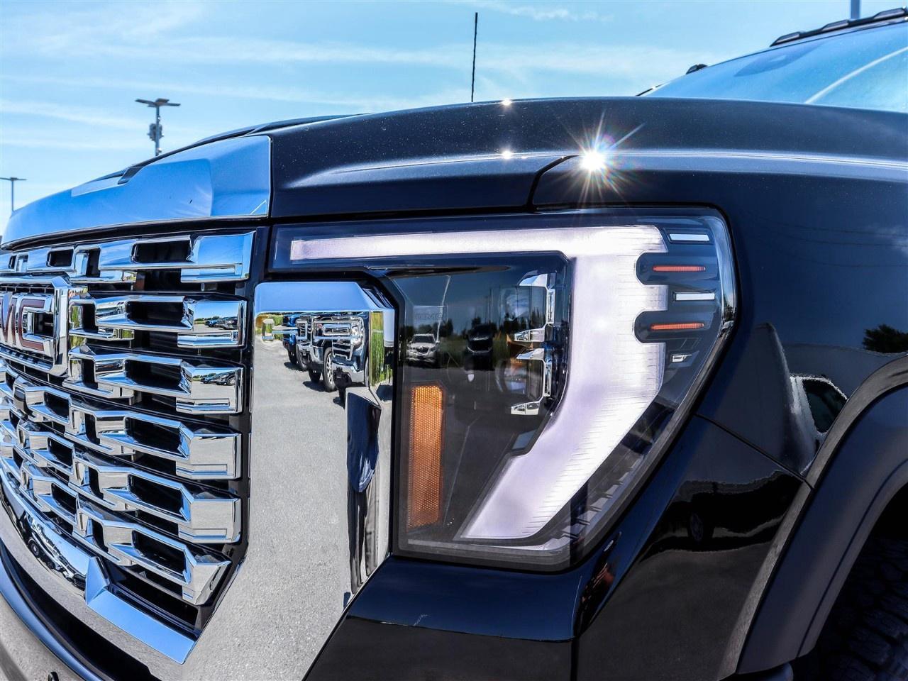 2026 GMC SIERRA 2500HD Crew Cab Standard Box 4-Wheel Drive Denali Photo
