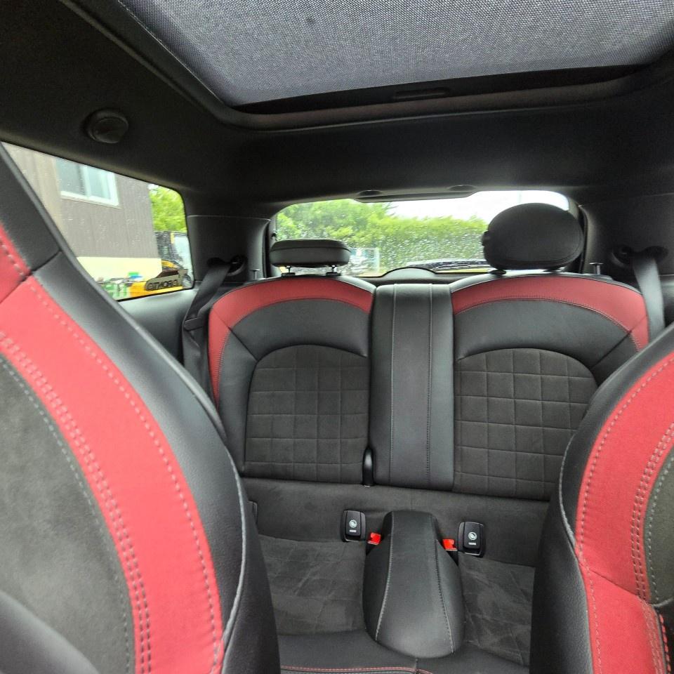 2017 MINI Cooper Hardtop 3dr HB John Cooper Works Photo