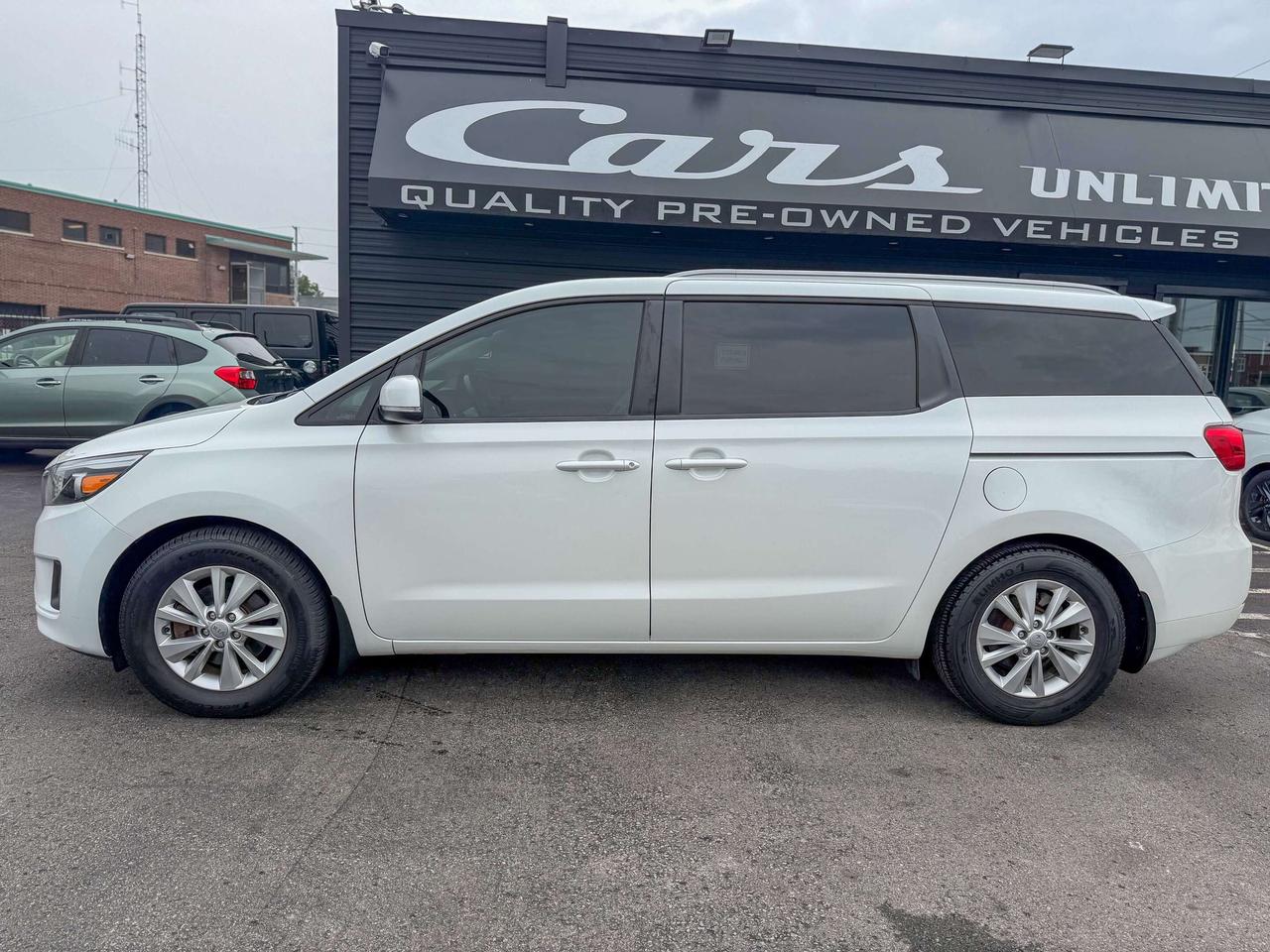 2018 Kia Sedona LX/8 PASS/CAMERA/LOW KM/APPLE CARPLAY/3.3L Photo