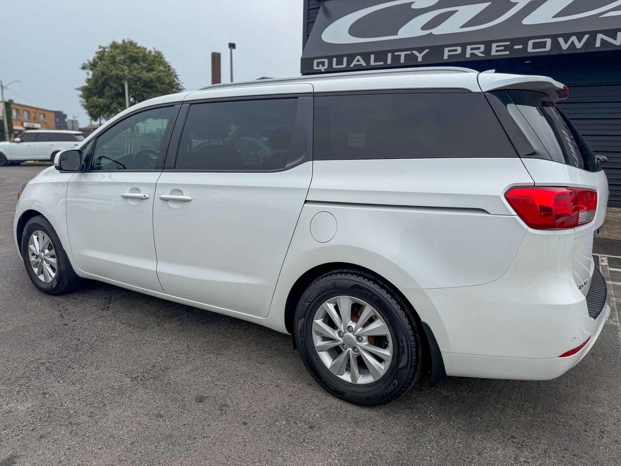 2018 Kia Sedona LX/8 PASS/CAMERA/LOW KM/APPLE CARPLAY/3.3L Photo