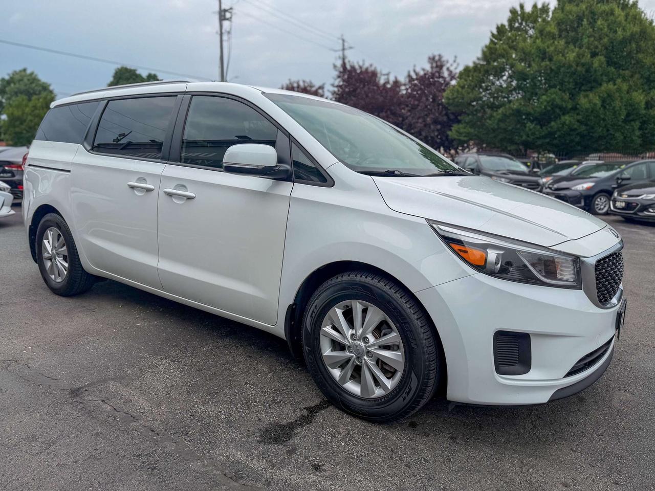2018 Kia Sedona LX/8 PASS/CAMERA/LOW KM/APPLE CARPLAY/3.3L Photo