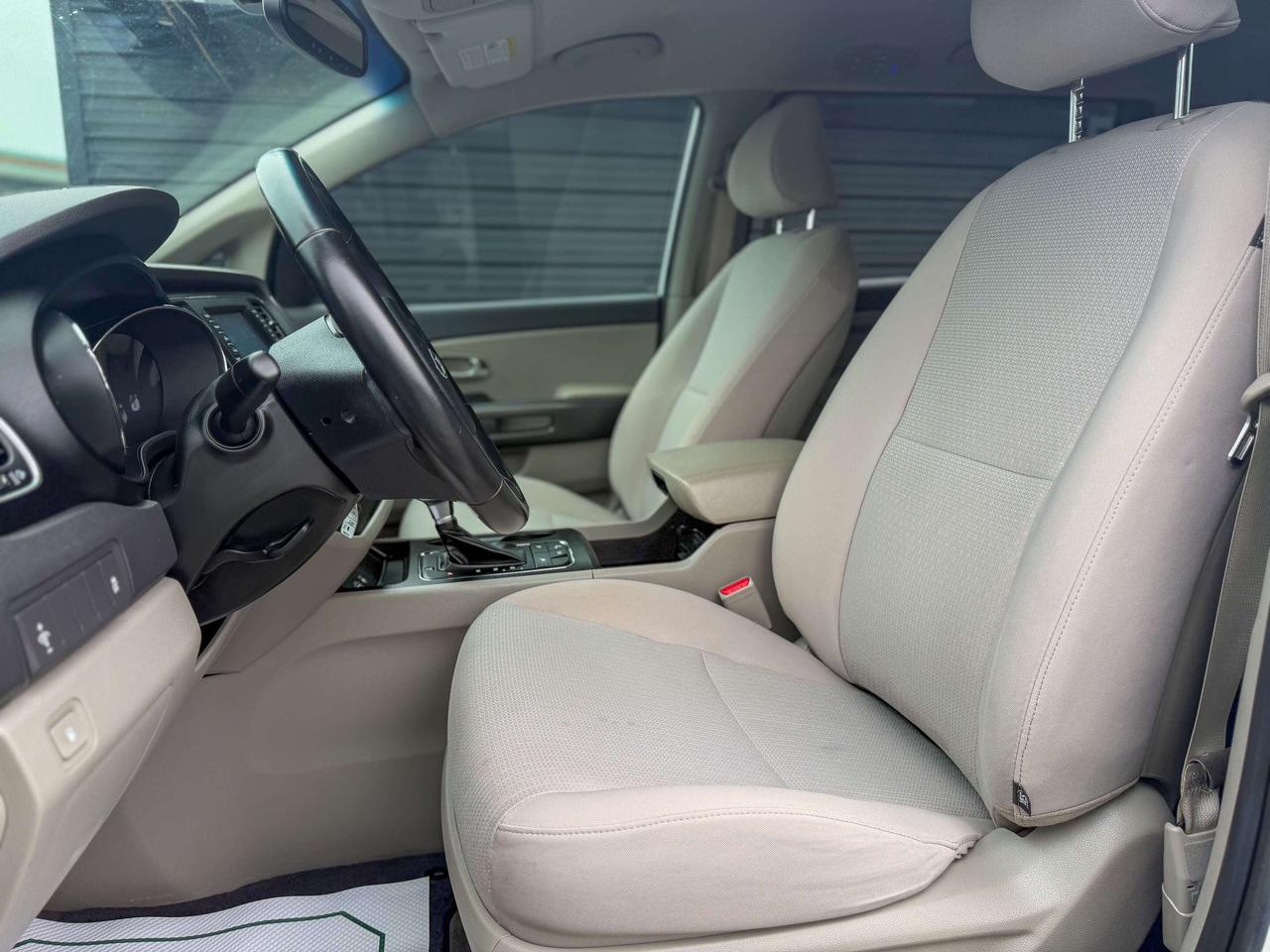 2018 Kia Sedona LX/8 PASS/CAMERA/LOW KM/APPLE CARPLAY/3.3L Photo