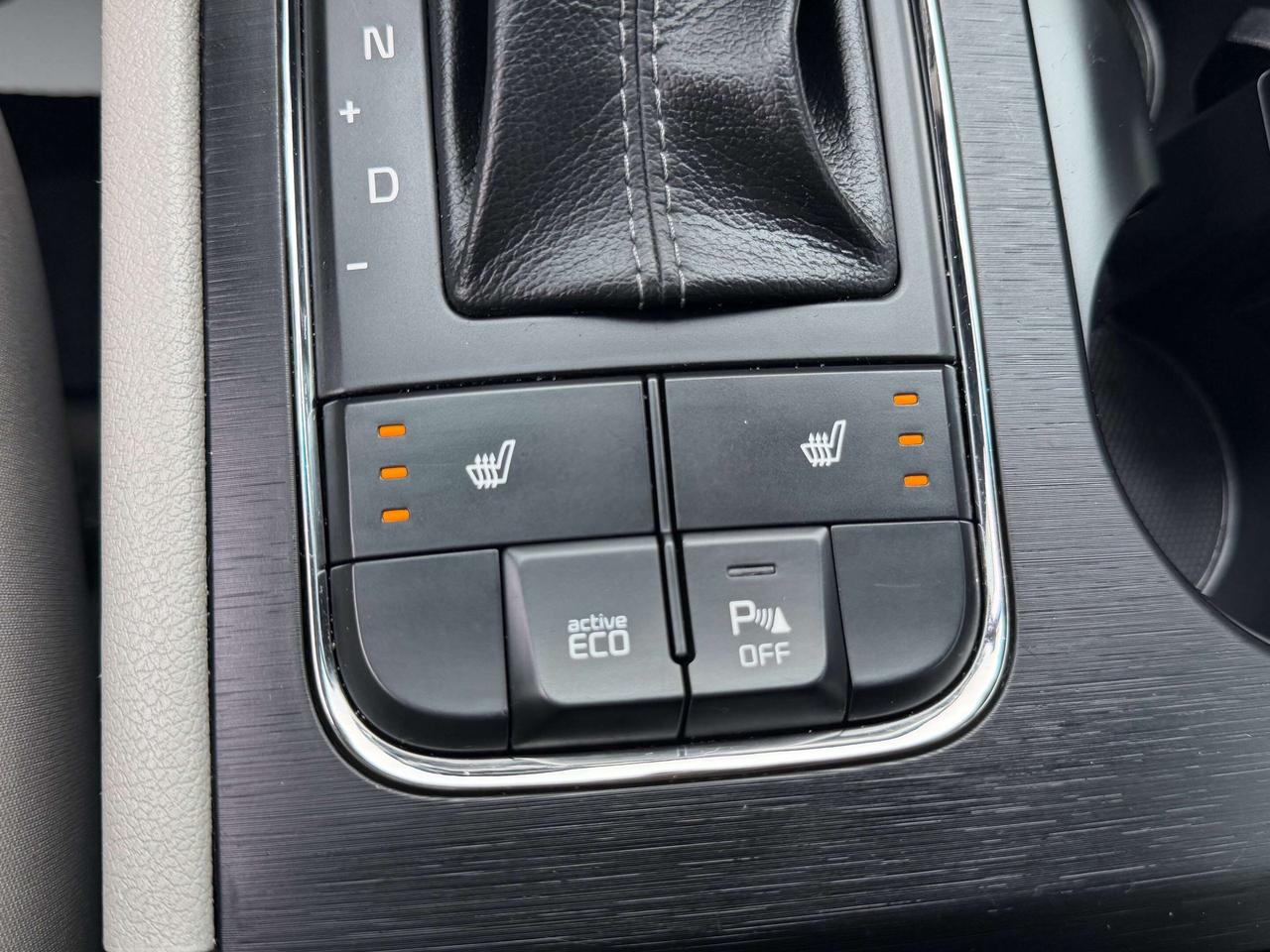2018 Kia Sedona LX/8 PASS/CAMERA/LOW KM/APPLE CARPLAY/3.3L Photo