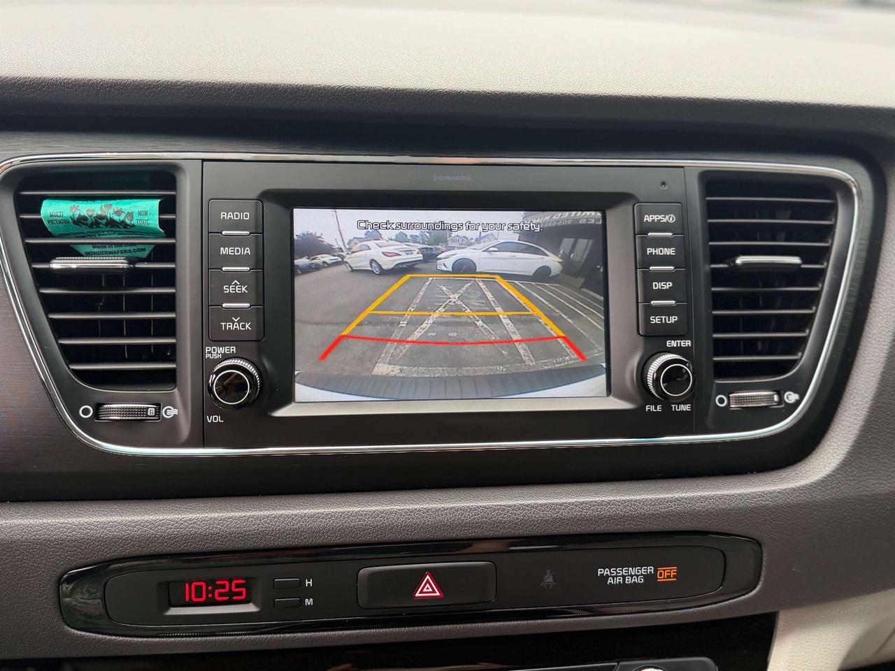 2018 Kia Sedona LX/8 PASS/CAMERA/LOW KM/APPLE CARPLAY/3.3L Photo