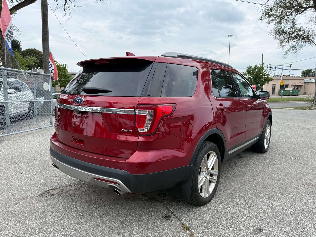2017 Ford Explorer No Accidents l XLT l 4WD l 20 Service Records l Photo
