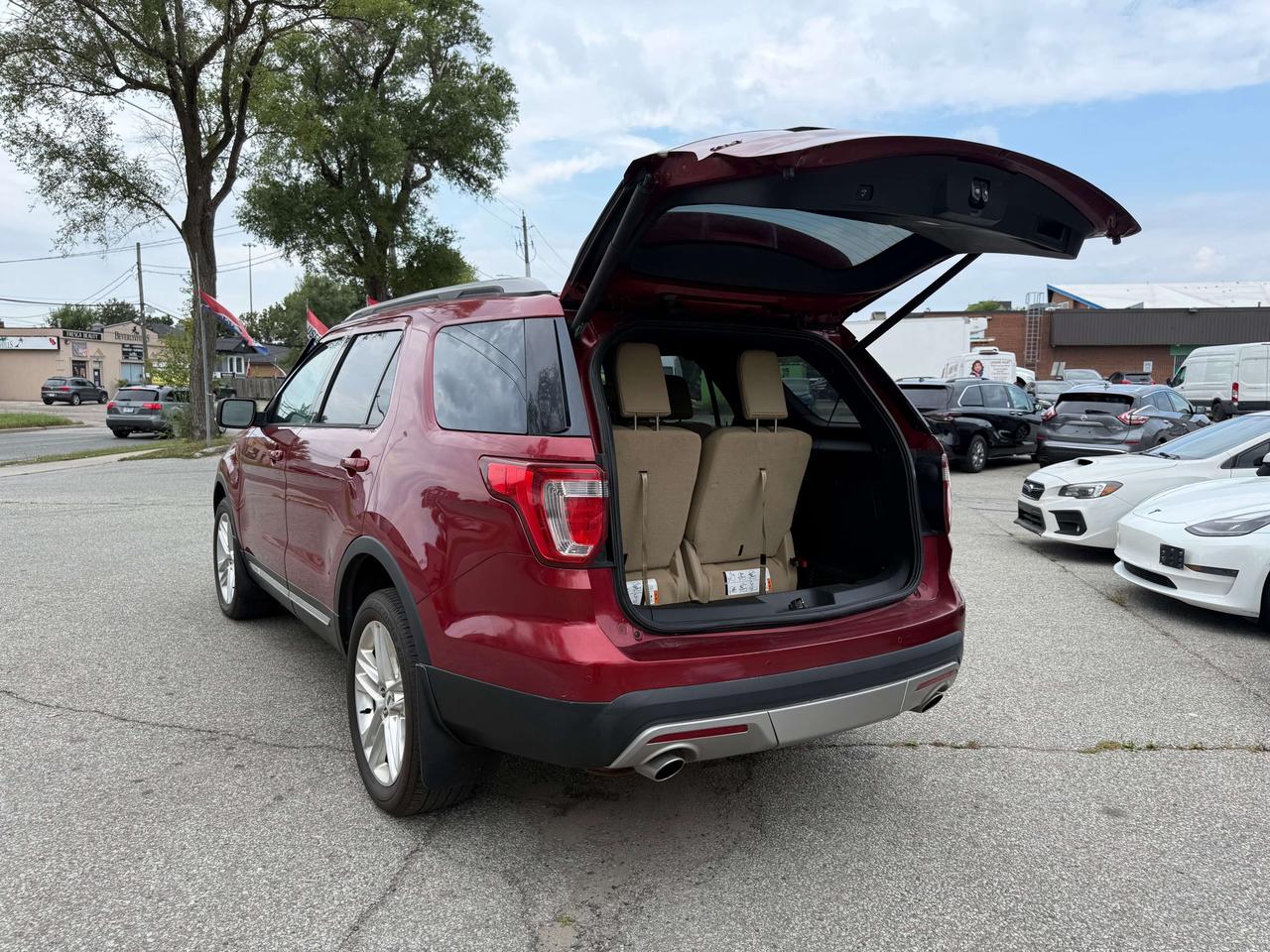 2017 Ford Explorer No Accidents l XLT l 4WD l 20 Service Records l Photo