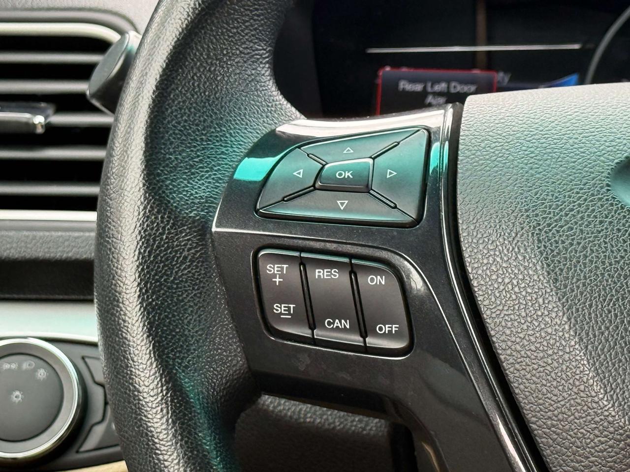 2017 Ford Explorer No Accidents l XLT l 4WD l 20 Service Records l Photo