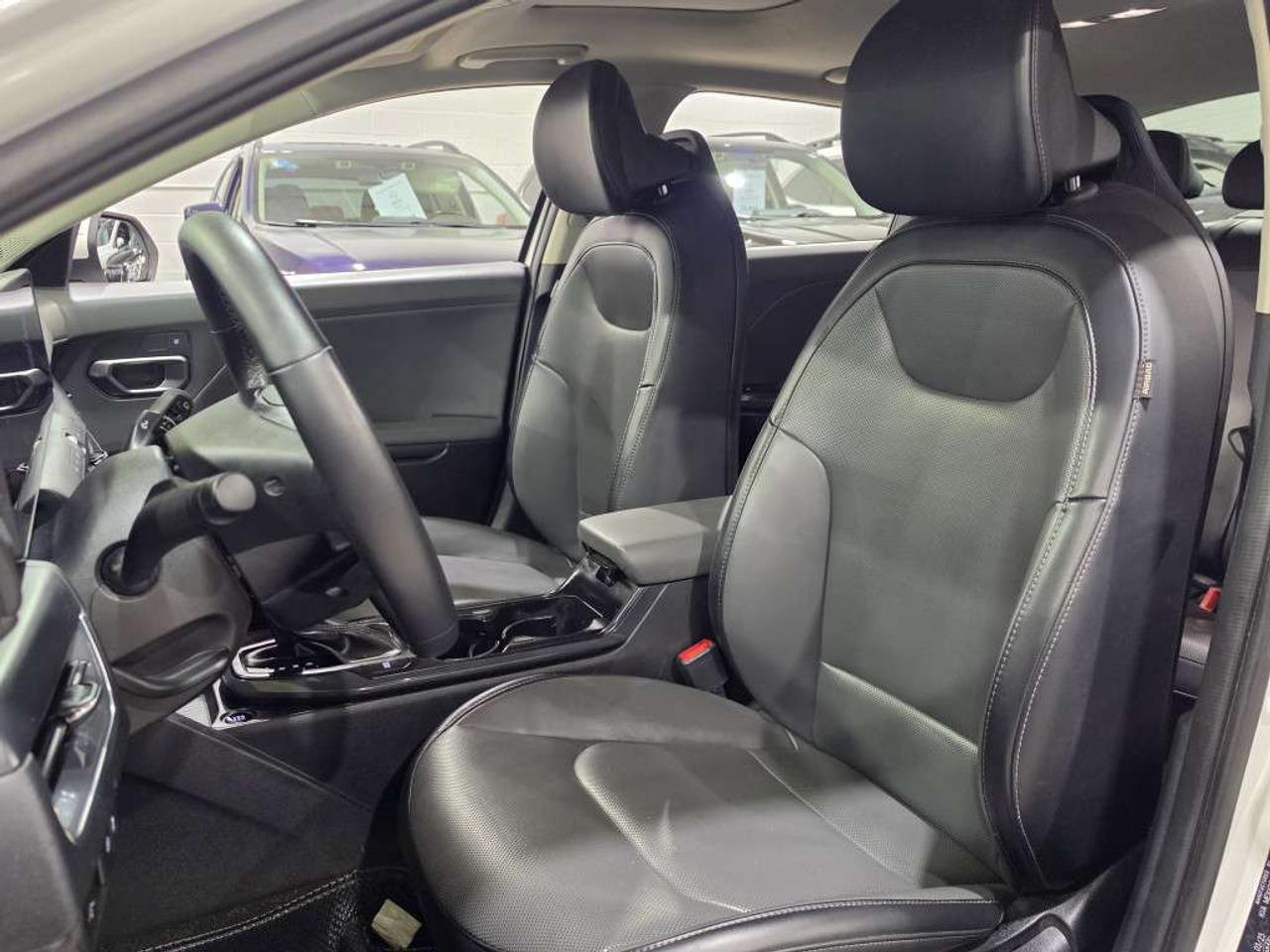 2025 Kia K4 EX+ NO ACCIDENT ONE OWNER ONTARI VEHICLE LEATHER SUNROOF Photo