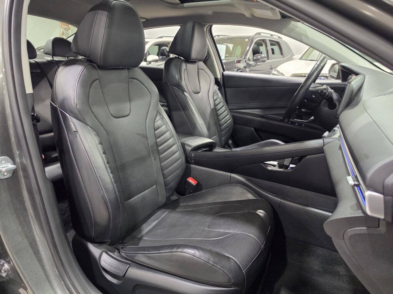 2021 Hyundai Elantra Ultimate IVT 4 New Tires ONTARIO VEHICLE EXCELLENT Photo