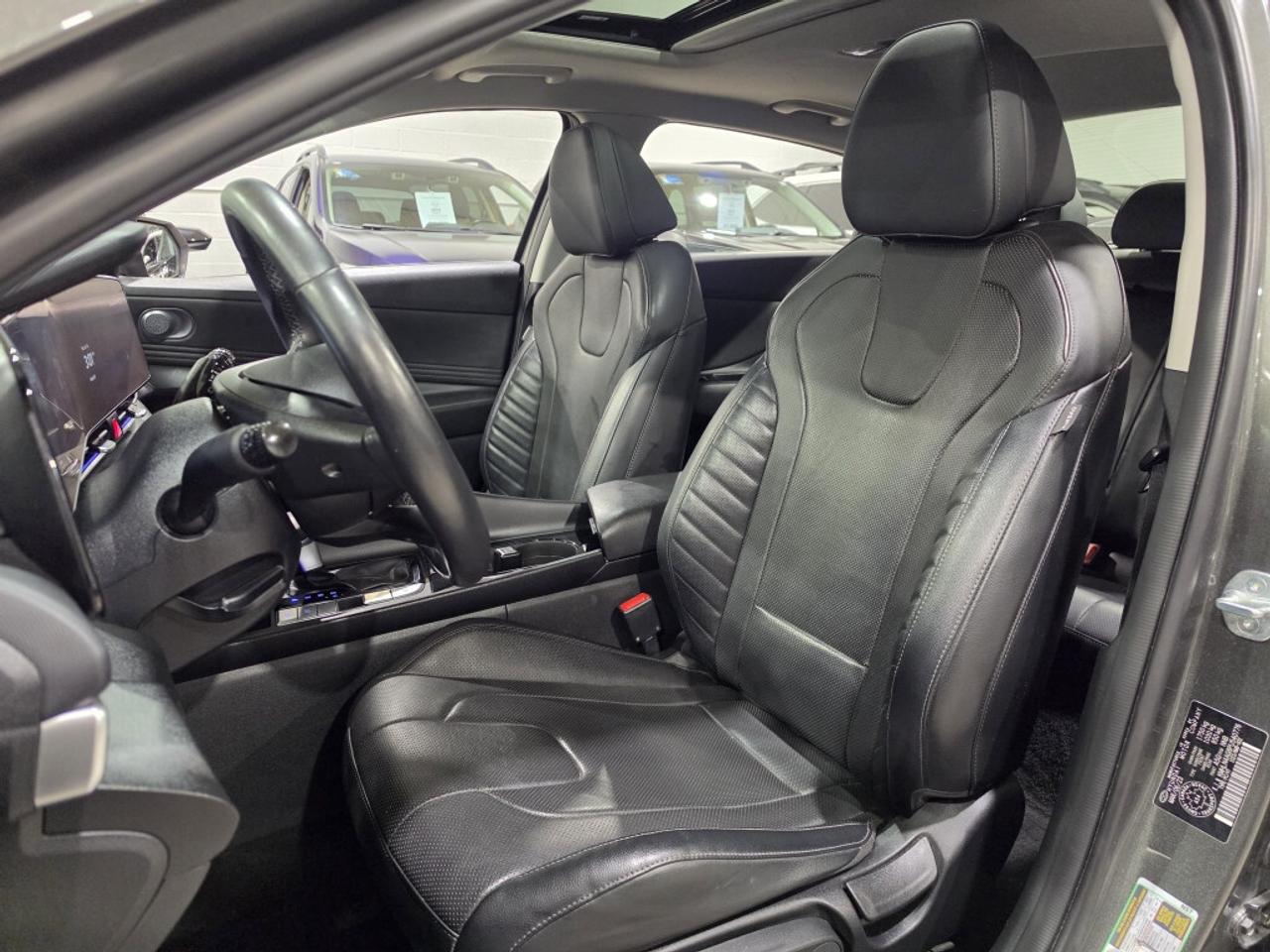 2021 Hyundai Elantra Ultimate IVT 4 New Tires ONTARIO VEHICLE EXCELLENT Photo