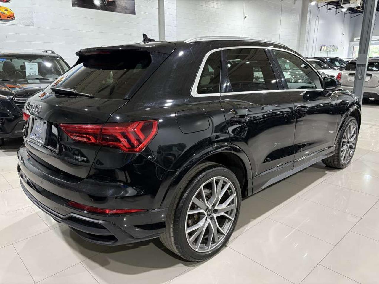 2023 Audi Q3 PROGRESSIVE L45 TFSI QUATTRO LOW KM EXCELLENT SERVICE RECORDS PUSH START SUNROOF LEATHER Photo