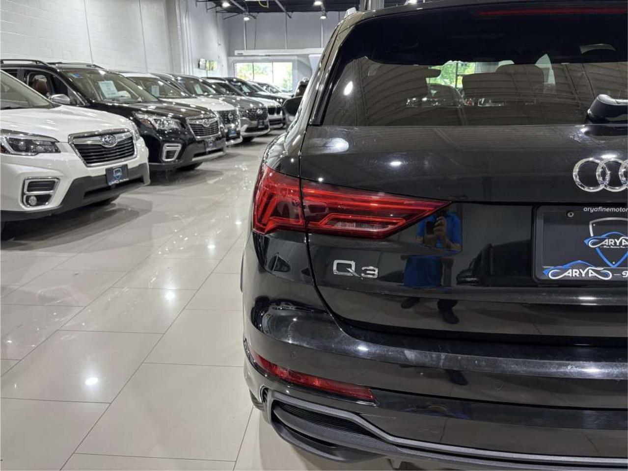 2023 Audi Q3 PROGRESSIVE L45 TFSI QUATTRO LOW KM EXCELLENT SERVICE RECORDS PUSH START SUNROOF LEATHER Photo