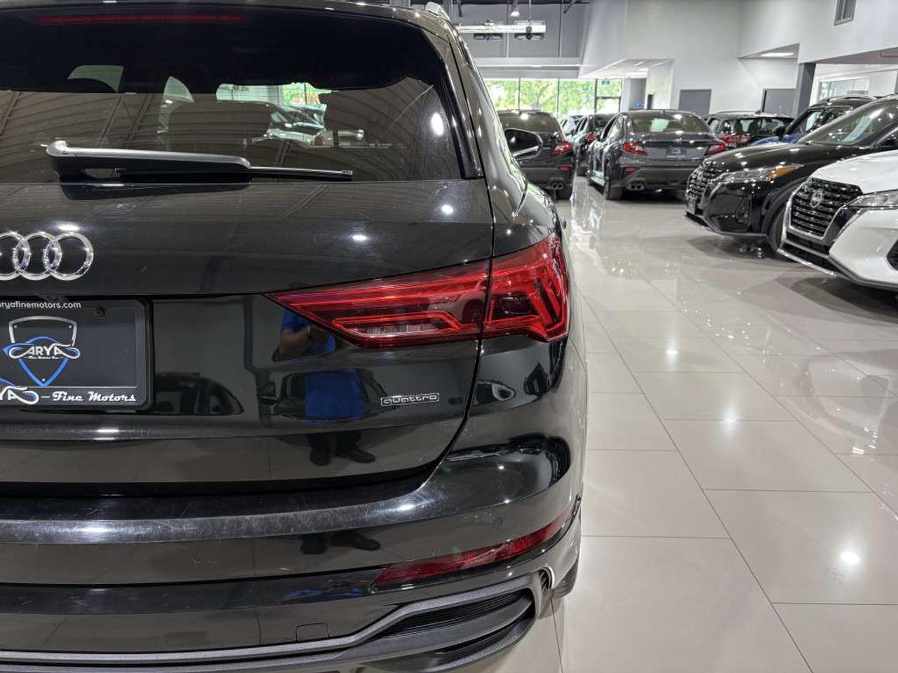 2023 Audi Q3 PROGRESSIVE L45 TFSI QUATTRO LOW KM EXCELLENT SERVICE RECORDS PUSH START SUNROOF LEATHER Photo