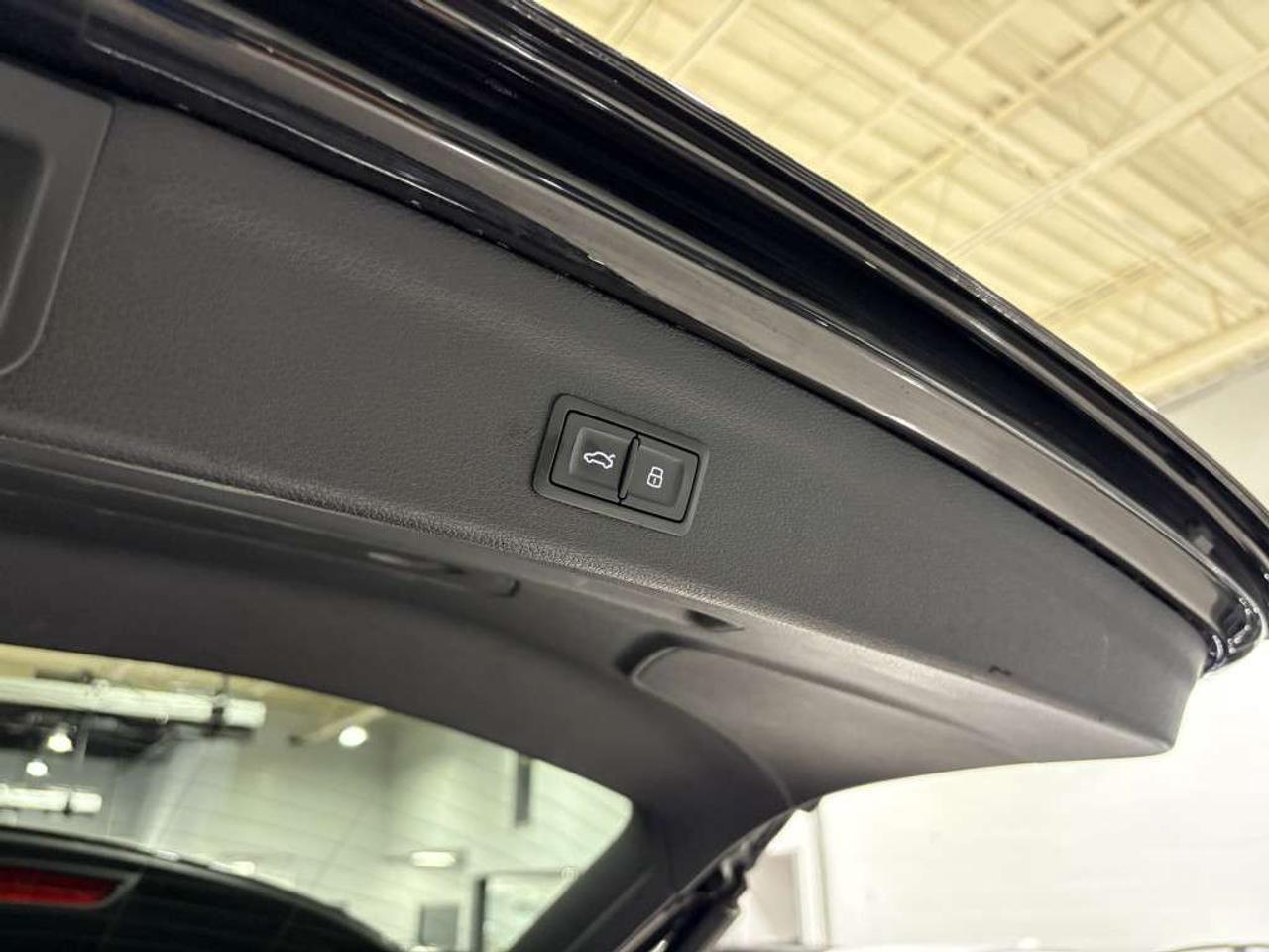 2023 Audi Q3 PROGRESSIVE L45 TFSI QUATTRO LOW KM EXCELLENT SERVICE RECORDS PUSH START SUNROOF LEATHER Photo