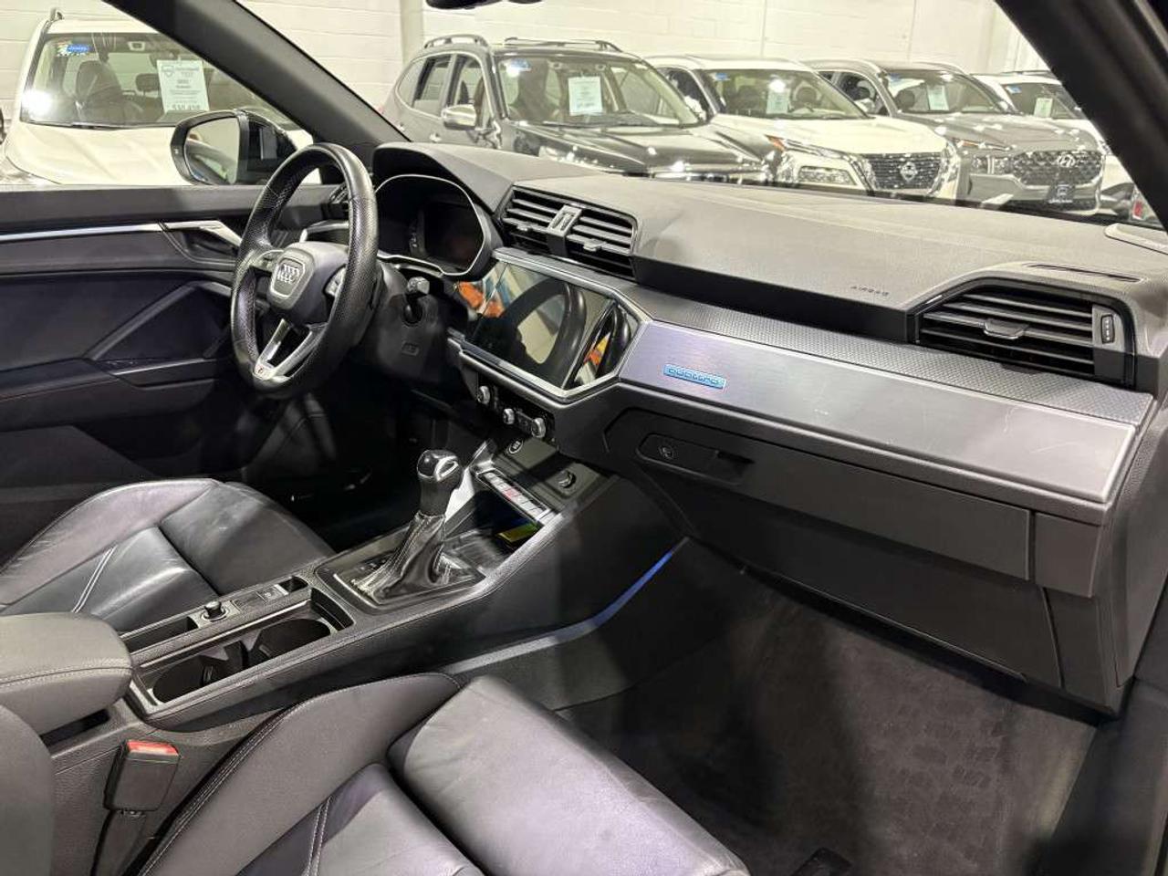 2023 Audi Q3 PROGRESSIVE L45 TFSI QUATTRO LOW KM EXCELLENT SERVICE RECORDS PUSH START SUNROOF LEATHER Photo