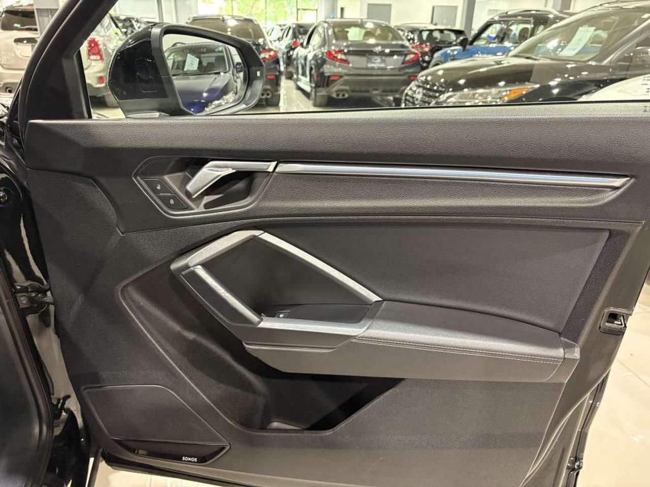 2023 Audi Q3 PROGRESSIVE L45 TFSI QUATTRO LOW KM EXCELLENT SERVICE RECORDS PUSH START SUNROOF LEATHER Photo
