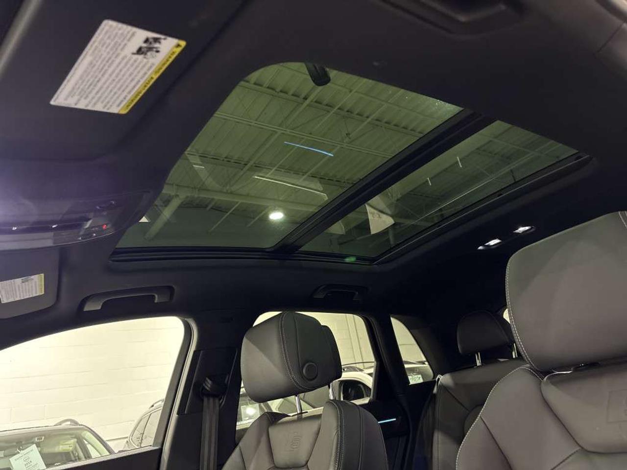2023 Audi Q3 PROGRESSIVE L45 TFSI QUATTRO LOW KM EXCELLENT SERVICE RECORDS PUSH START SUNROOF LEATHER Photo