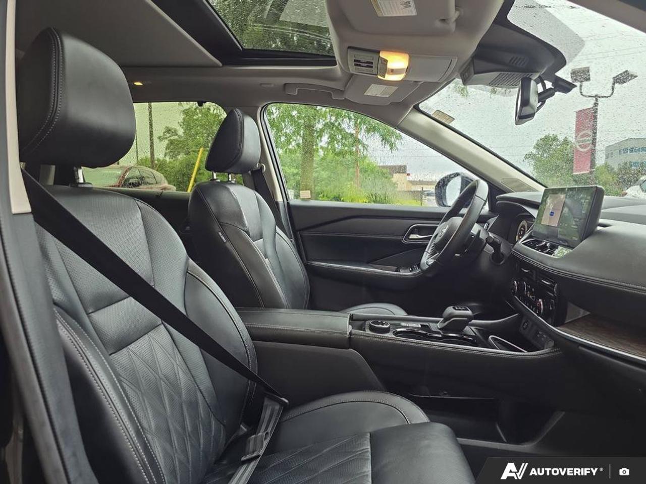 2024 Nissan Rogue Platinum AWD | 360 View Camera | Apple Car Play | Android Auto | Photo