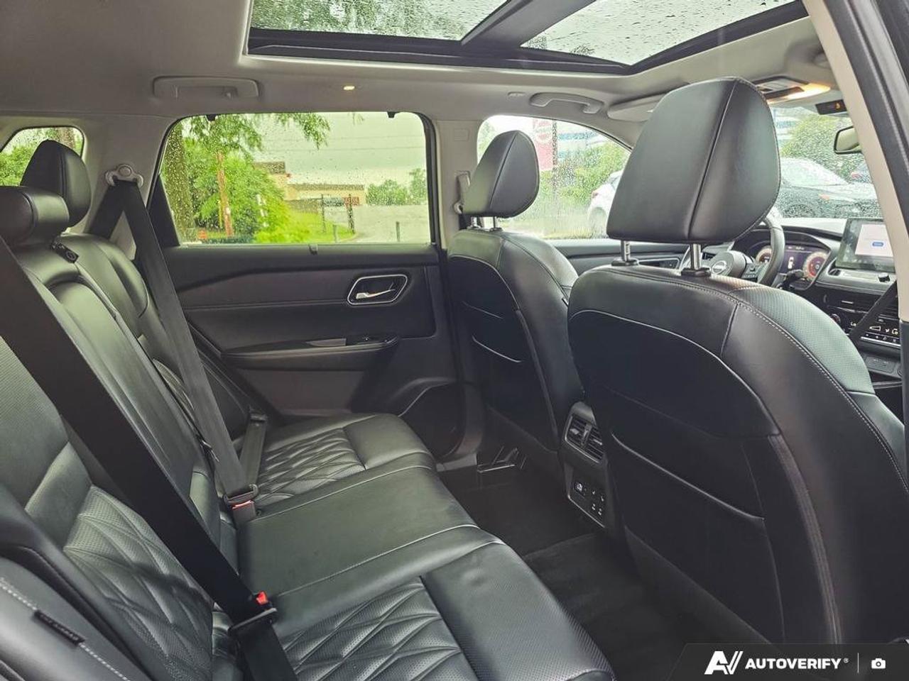 2024 Nissan Rogue Platinum AWD | 360 View Camera | Apple Car Play | Android Auto | Photo