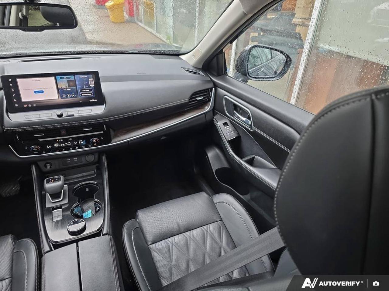2024 Nissan Rogue Platinum AWD | 360 View Camera | Apple Car Play | Android Auto | Photo