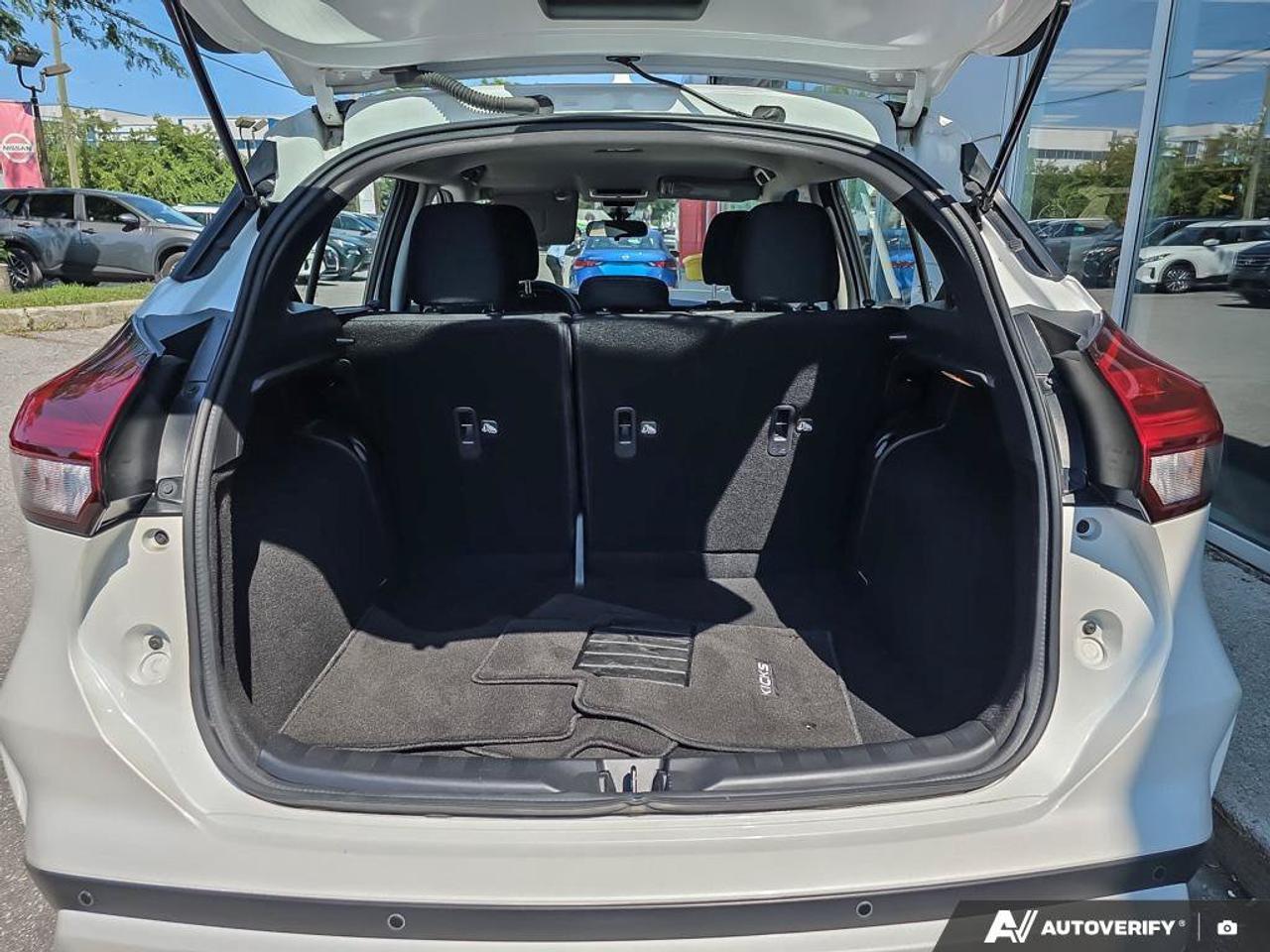 2024 Nissan Kicks SV | Apple Car Play | Android Auto | Heated Seats | Photo
