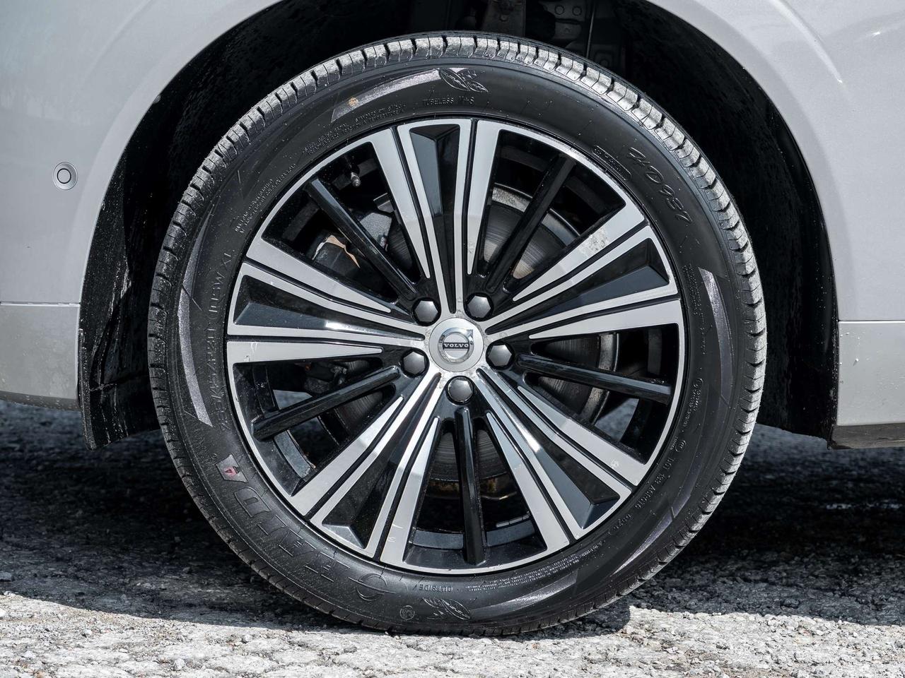 2023 Volvo XC60 PLUS^Off Lease^One Owner^New Tires^20"Wheel Sets Photo