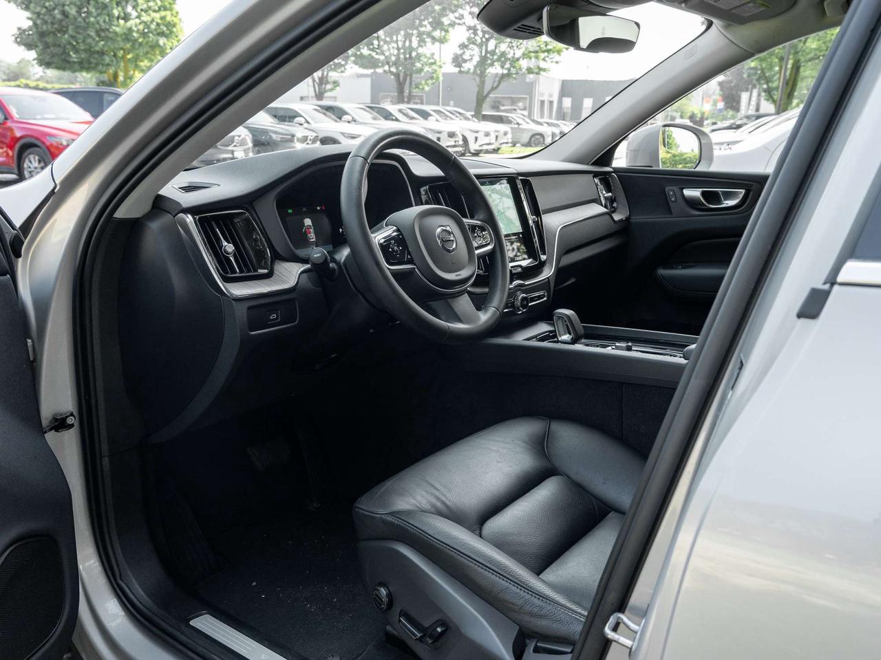 2023 Volvo XC60 PLUS^Off Lease^One Owner^New Tires^20"Wheel Sets Photo