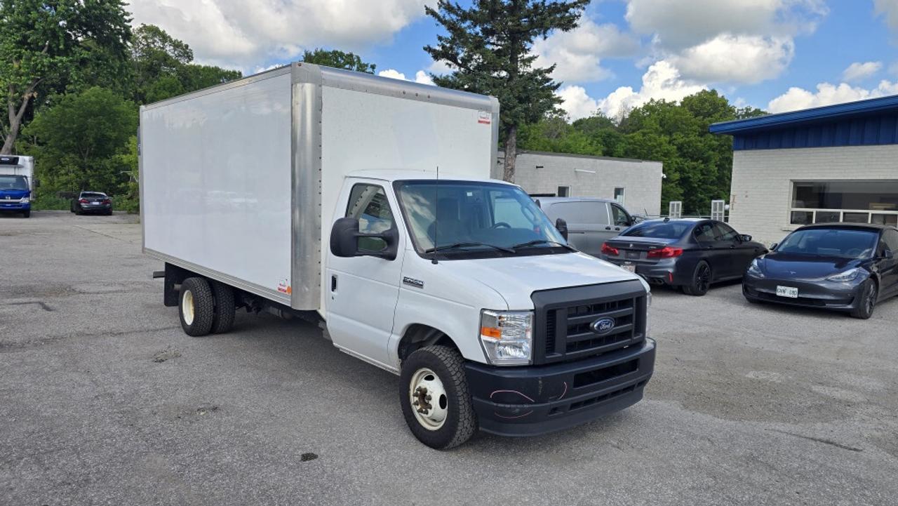 2023 Ford E-Series Cutaway 16Ft Box - 7.3L V8 Gas - Ramp - Camera/Cruise Photo