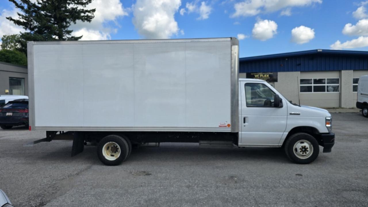 2023 Ford E-Series Cutaway 16Ft Box - 7.3L V8 Gas - Ramp - Camera/Cruise Photo