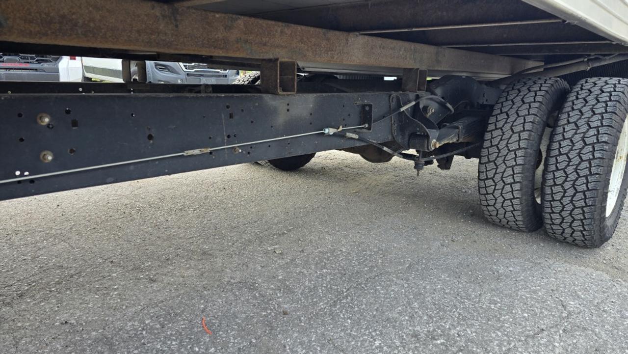 2023 Ford E-Series Cutaway 16Ft Box - 7.3L V8 Gas - Ramp - Camera/Cruise Photo