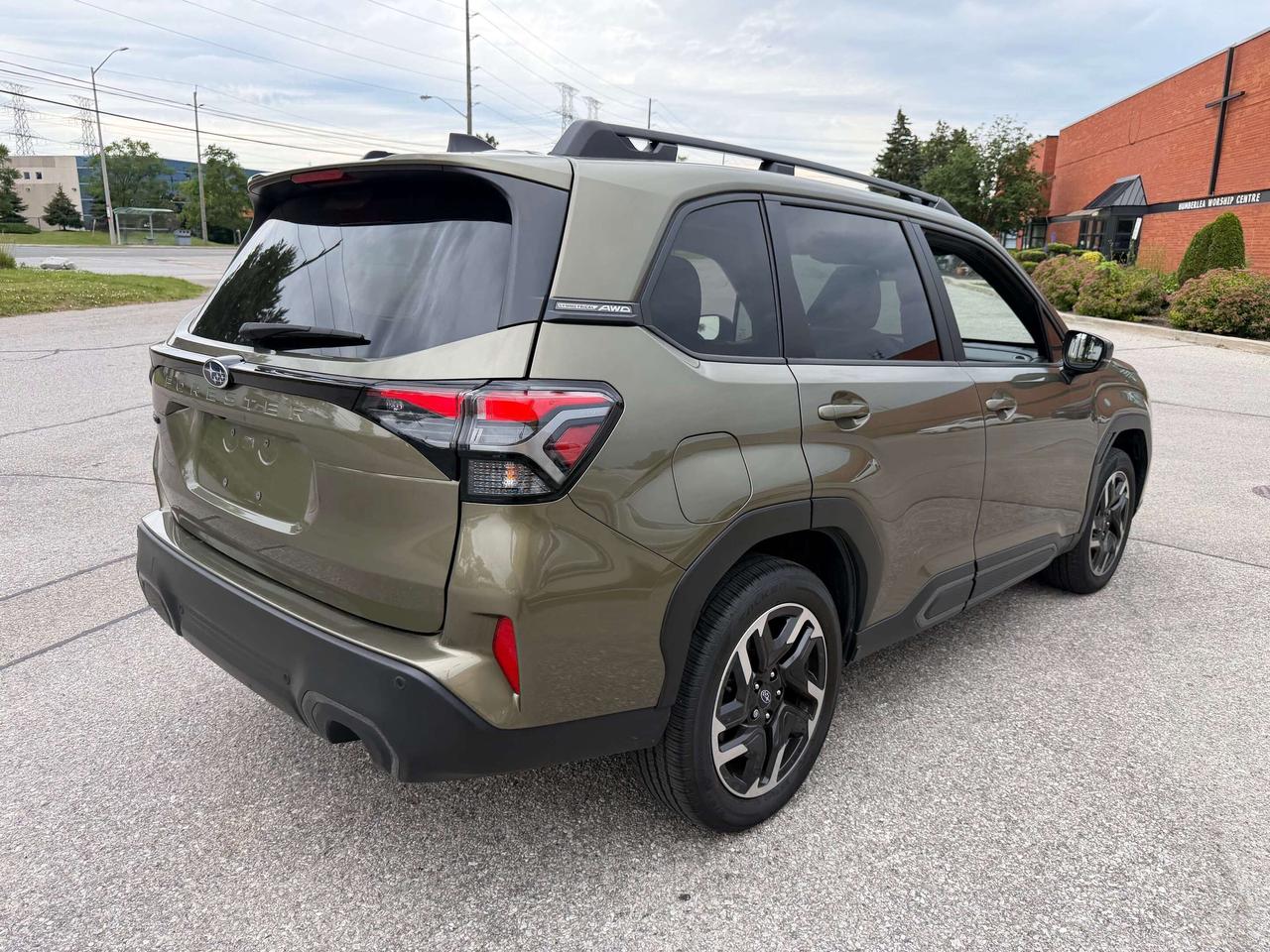 2025 Subaru Forester Limited,1 Owner, Clean Carfax, Navi, Leather Photo