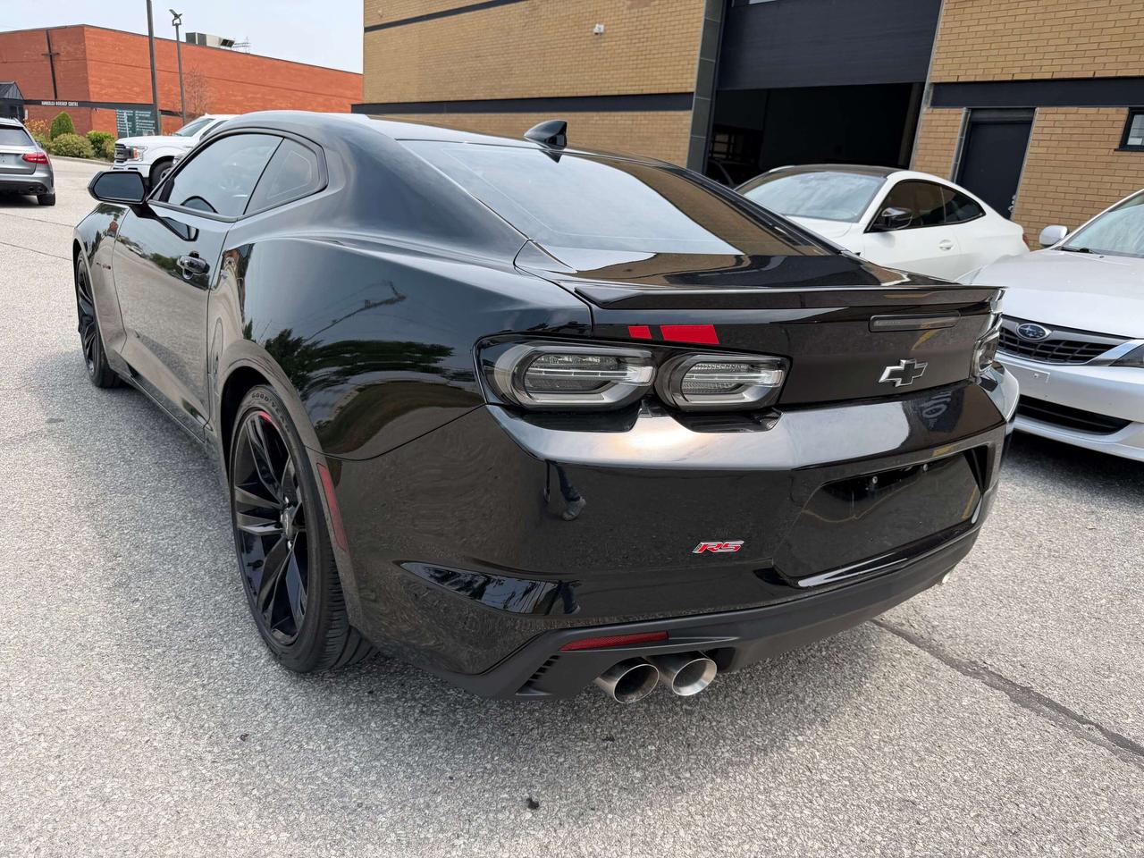 2021 Chevrolet Camaro 2LT RS V6 AUTOMATIC CLEAN CARFAX CERTIFIED Photo
