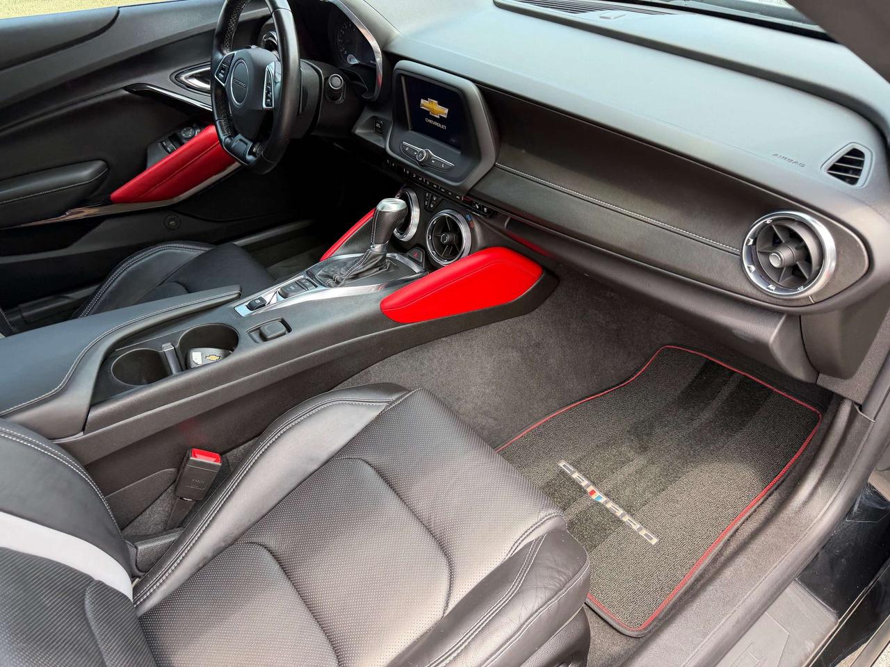 2021 Chevrolet Camaro 2LT RS V6 AUTOMATIC CLEAN CARFAX CERTIFIED Photo