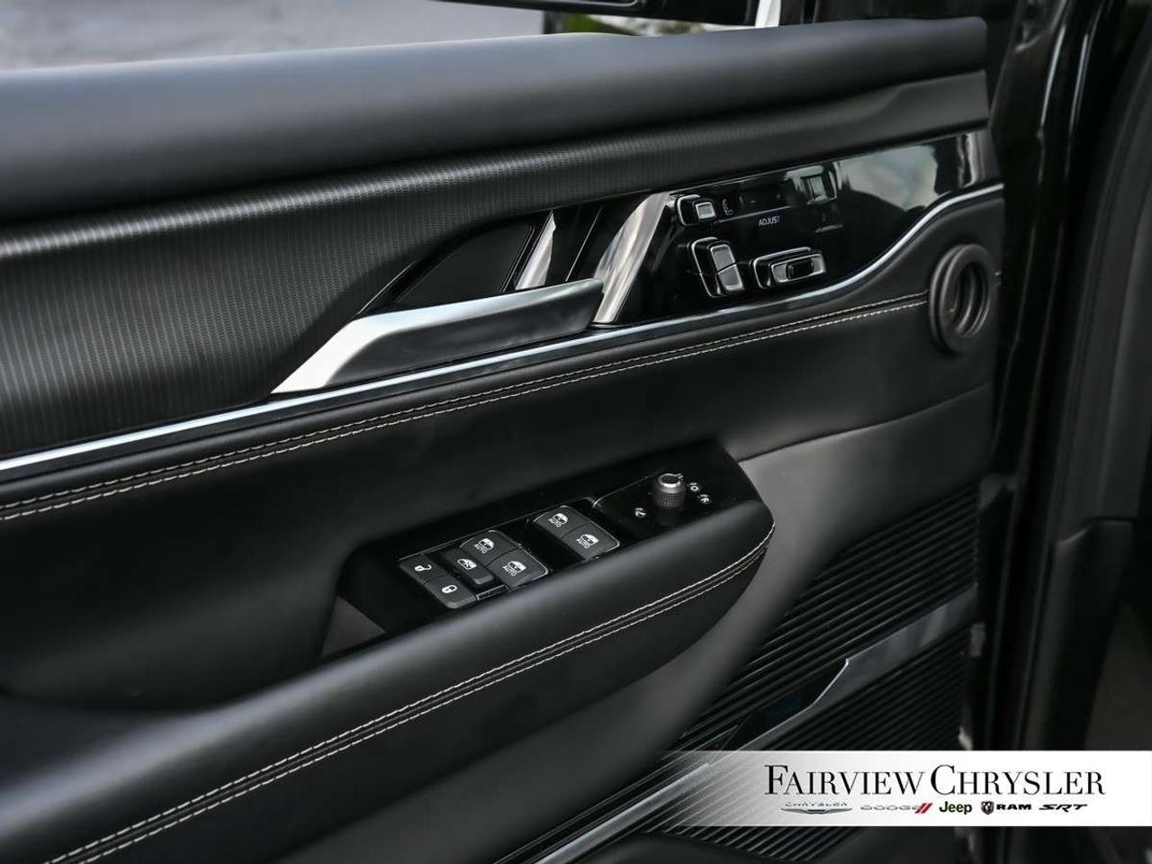 2025 Jeep Grand Wagoneer Series II Obsidian 4x4 OBSIDIAN   PANO ROOF   360 CAMERA   NIGHT VISION   BLIND SPOT   POWER BOARDS   NIGHT VISION   CARP Photo