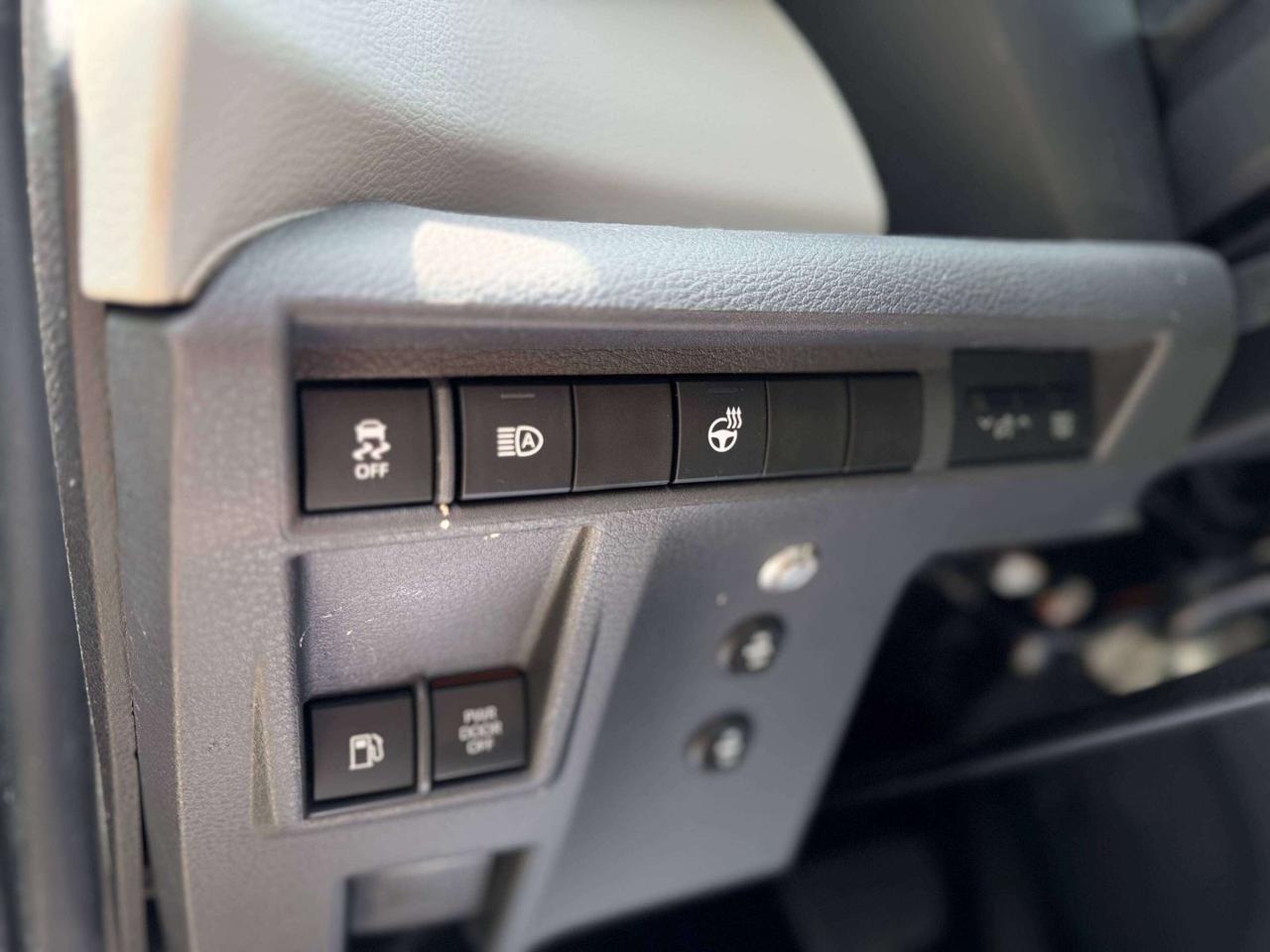 2021 Toyota Sienna XSE AWD   WheelChair Accessible! Photo