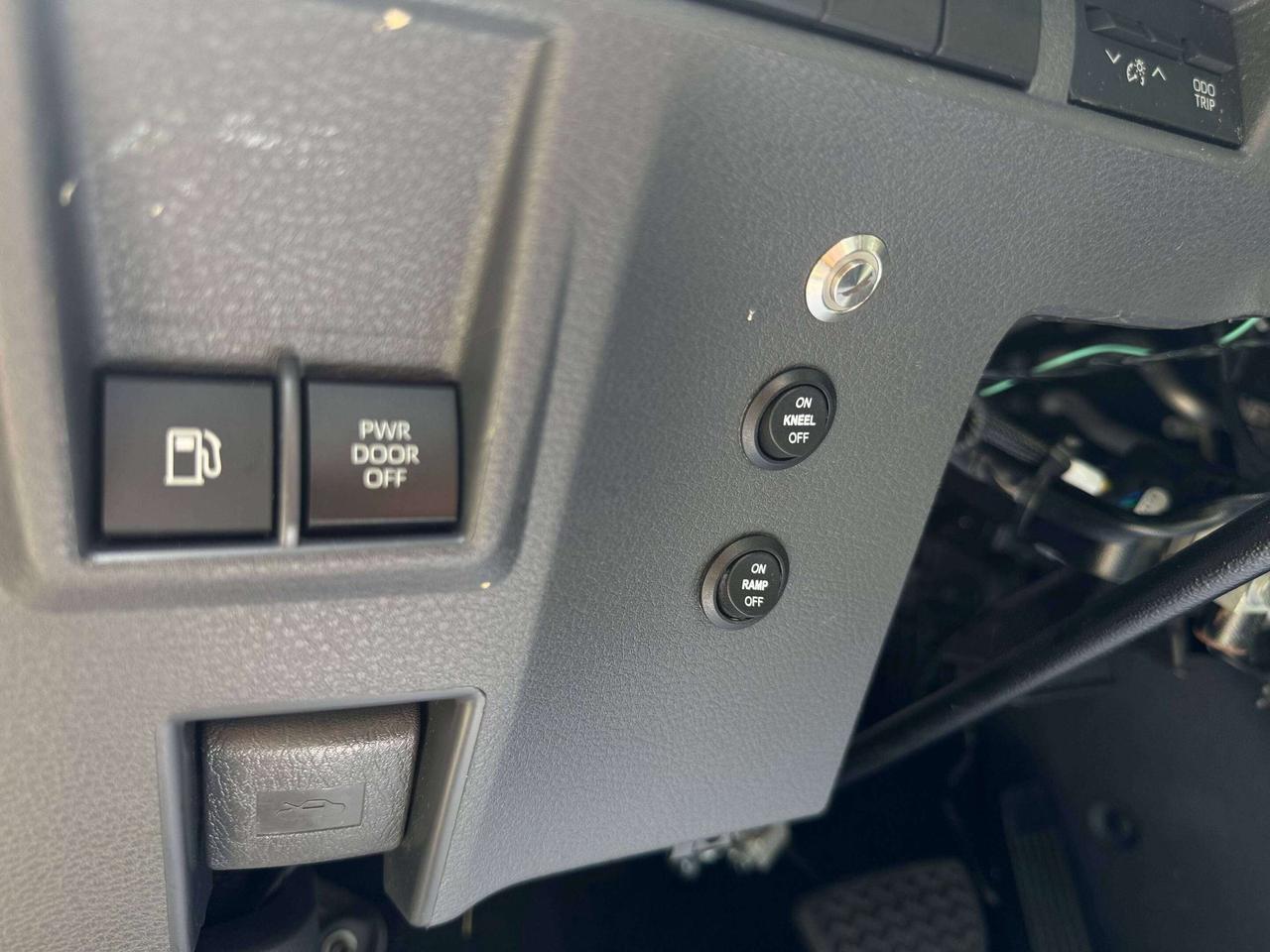 2021 Toyota Sienna XSE AWD   WheelChair Accessible! Photo