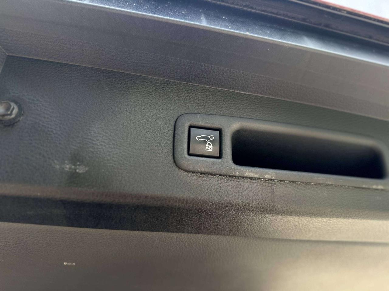 2021 Toyota Sienna XSE AWD   WheelChair Accessible! Photo