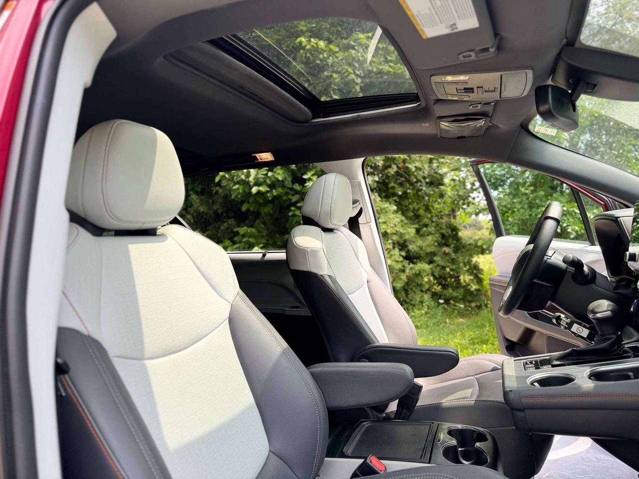 2021 Toyota Sienna XSE AWD   WheelChair Accessible! Photo
