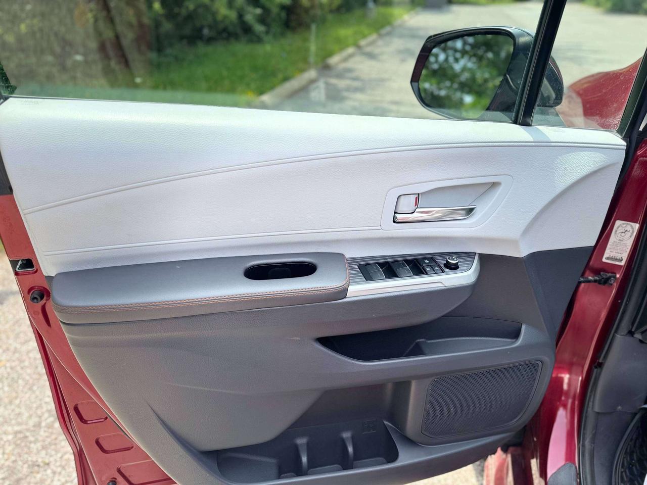 2021 Toyota Sienna XSE AWD   WheelChair Accessible! Photo