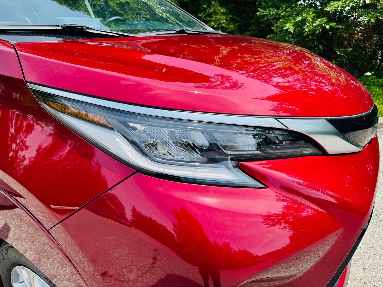 2021 Toyota Sienna XSE AWD   WheelChair Accessible! Photo