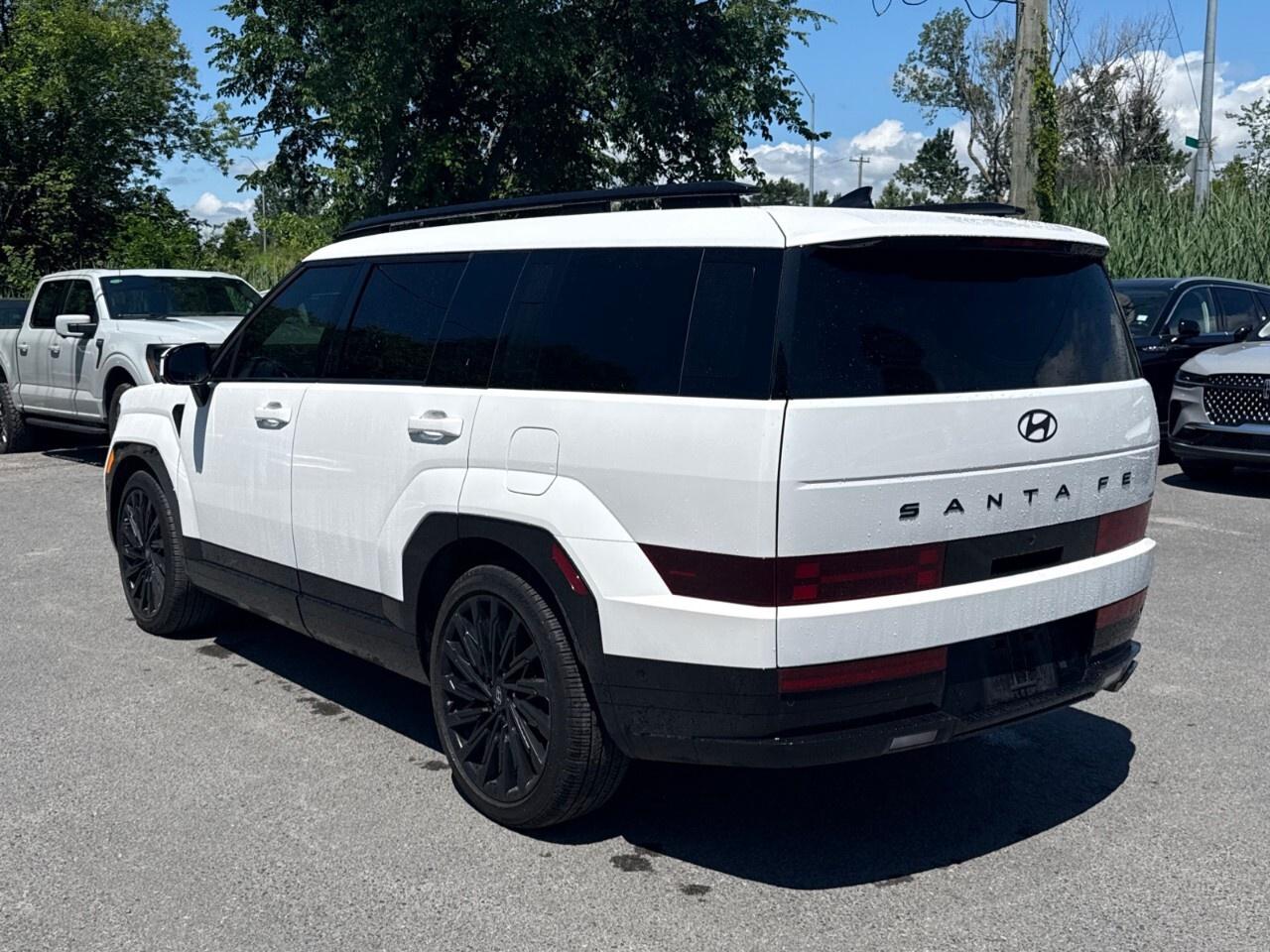 2025 Hyundai Santa Fe ULTIMATE   CALLIGRAPHY   AWD   MOONROOF Photo