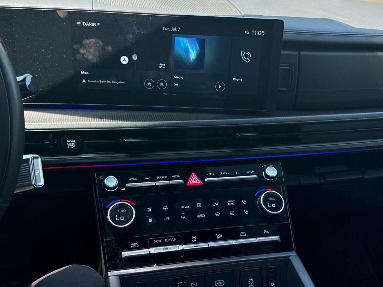 2025 Hyundai Santa Fe ULTIMATE   CALLIGRAPHY   AWD   MOONROOF Photo
