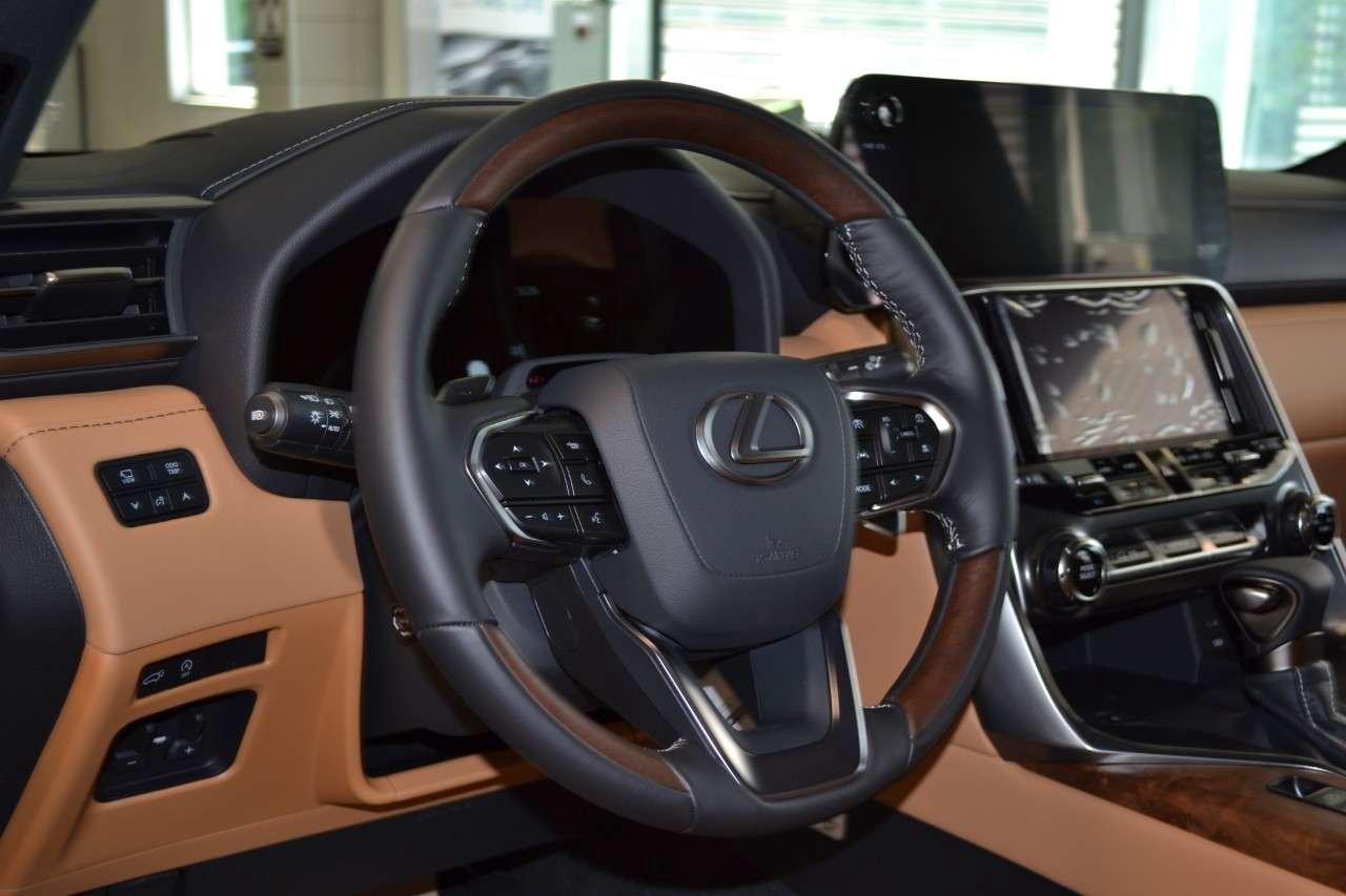 2026 Lexus LX 600 LUXURY Photo
